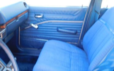 Datsun-510-hatchback-1980-white-6