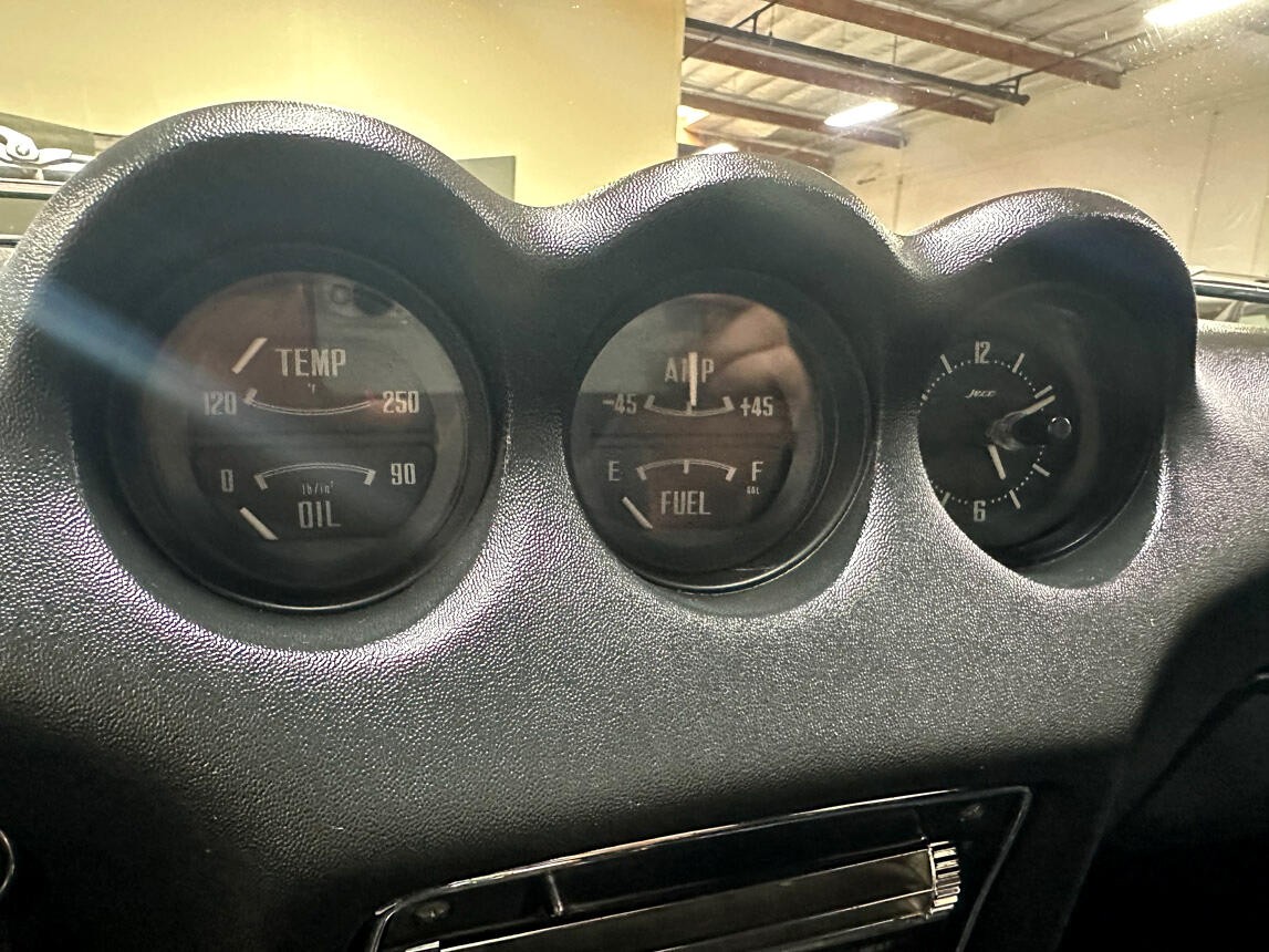 Datsun-Z-Series-1972-Classic-Car-33