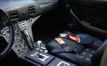 De-Tomaso-Pantera-1972-25