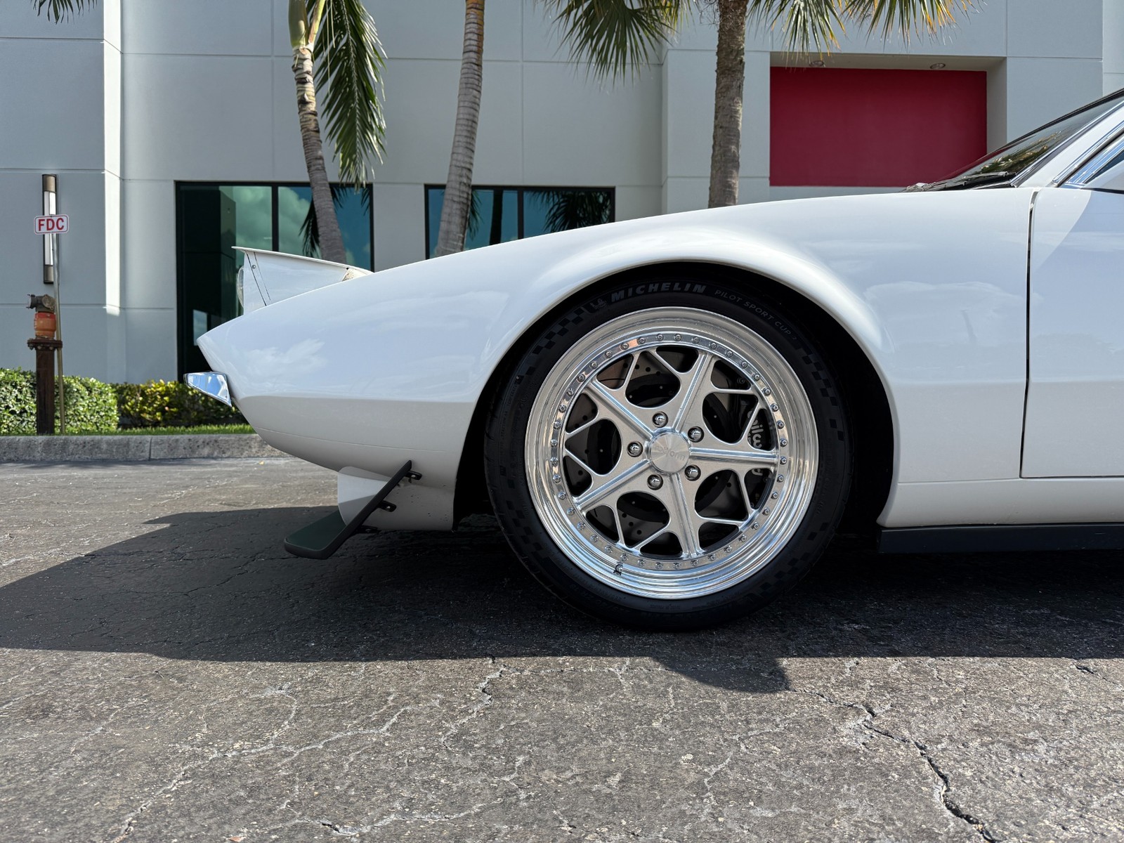 De-Tomaso-Pantera-1972-Coupe-11