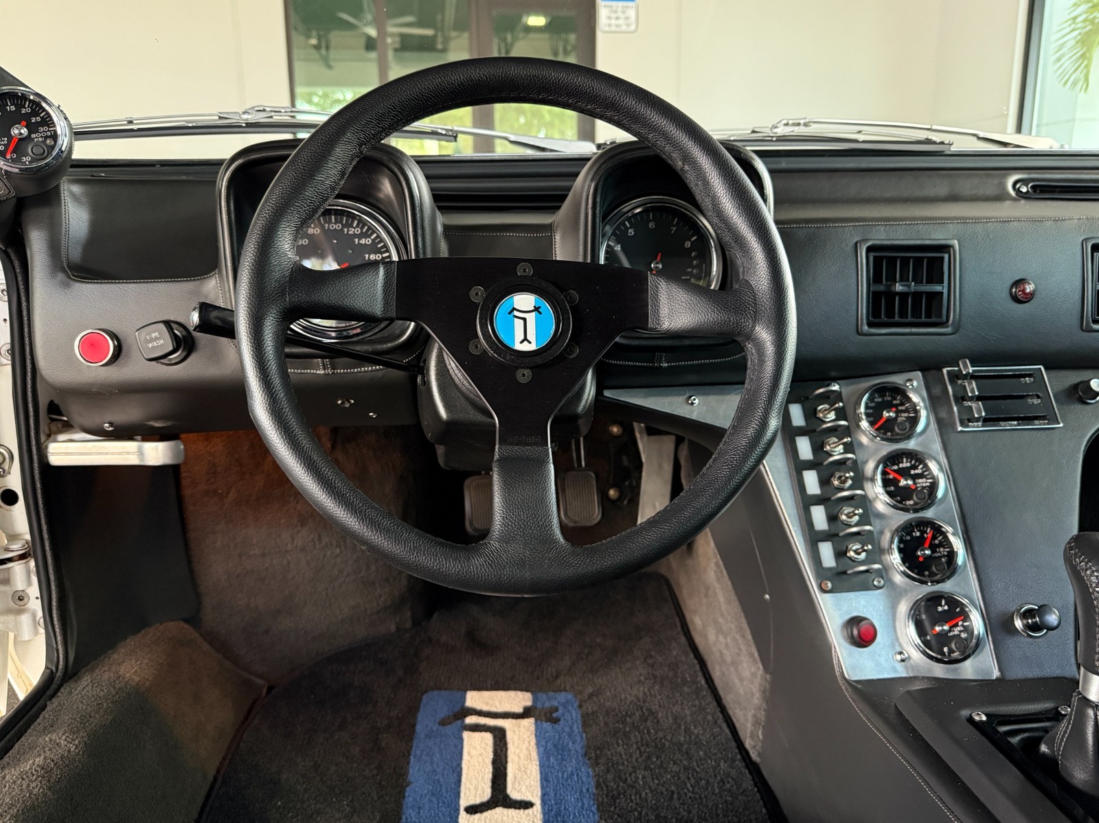 De-Tomaso-Pantera-1972-Coupe-22