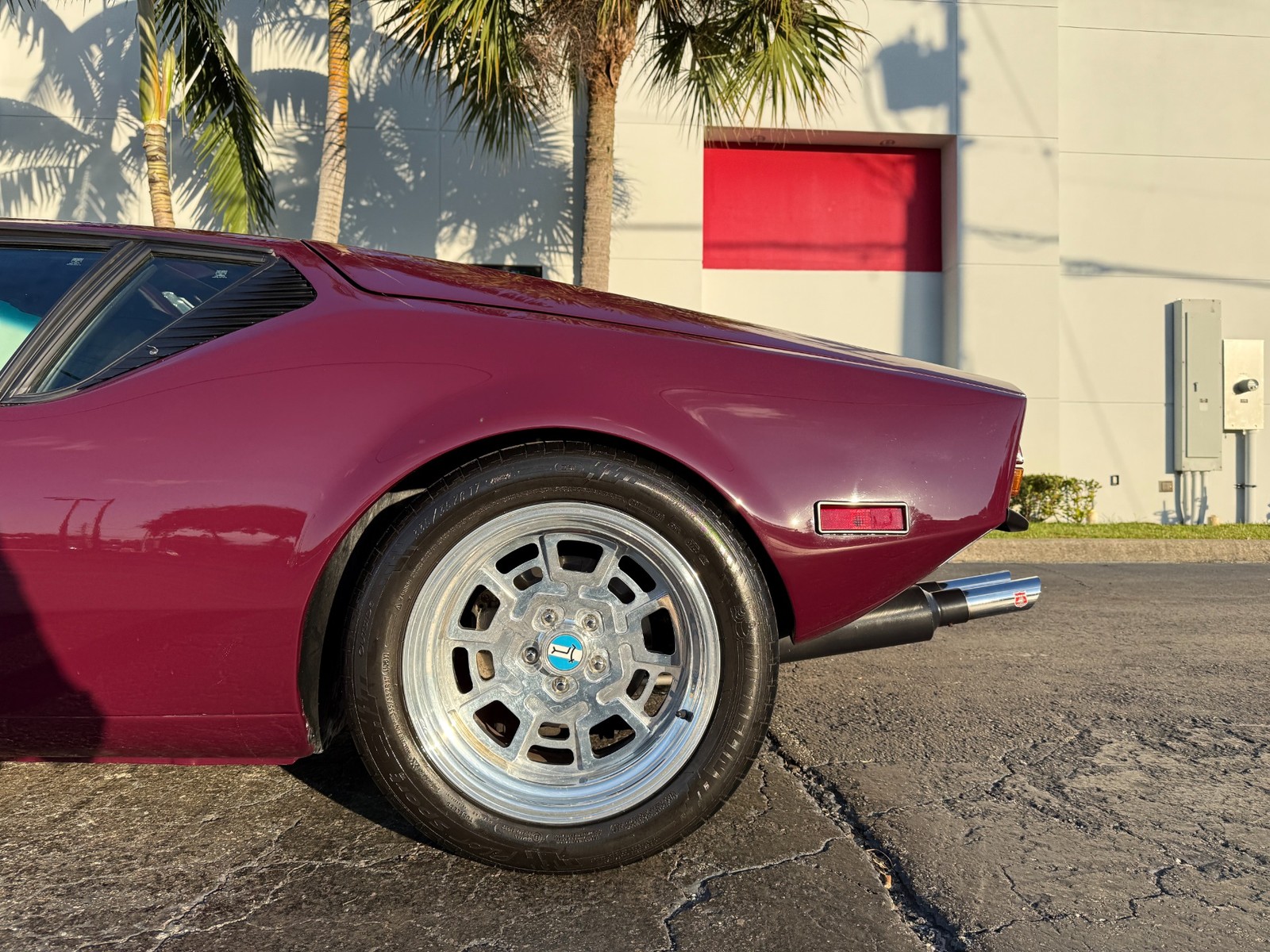 De-Tomaso-Pantera-1973-coupe-11