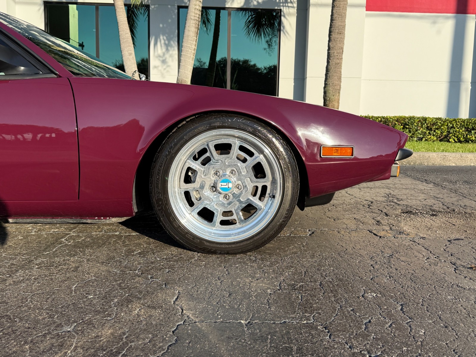 De-Tomaso-Pantera-1973-coupe-2