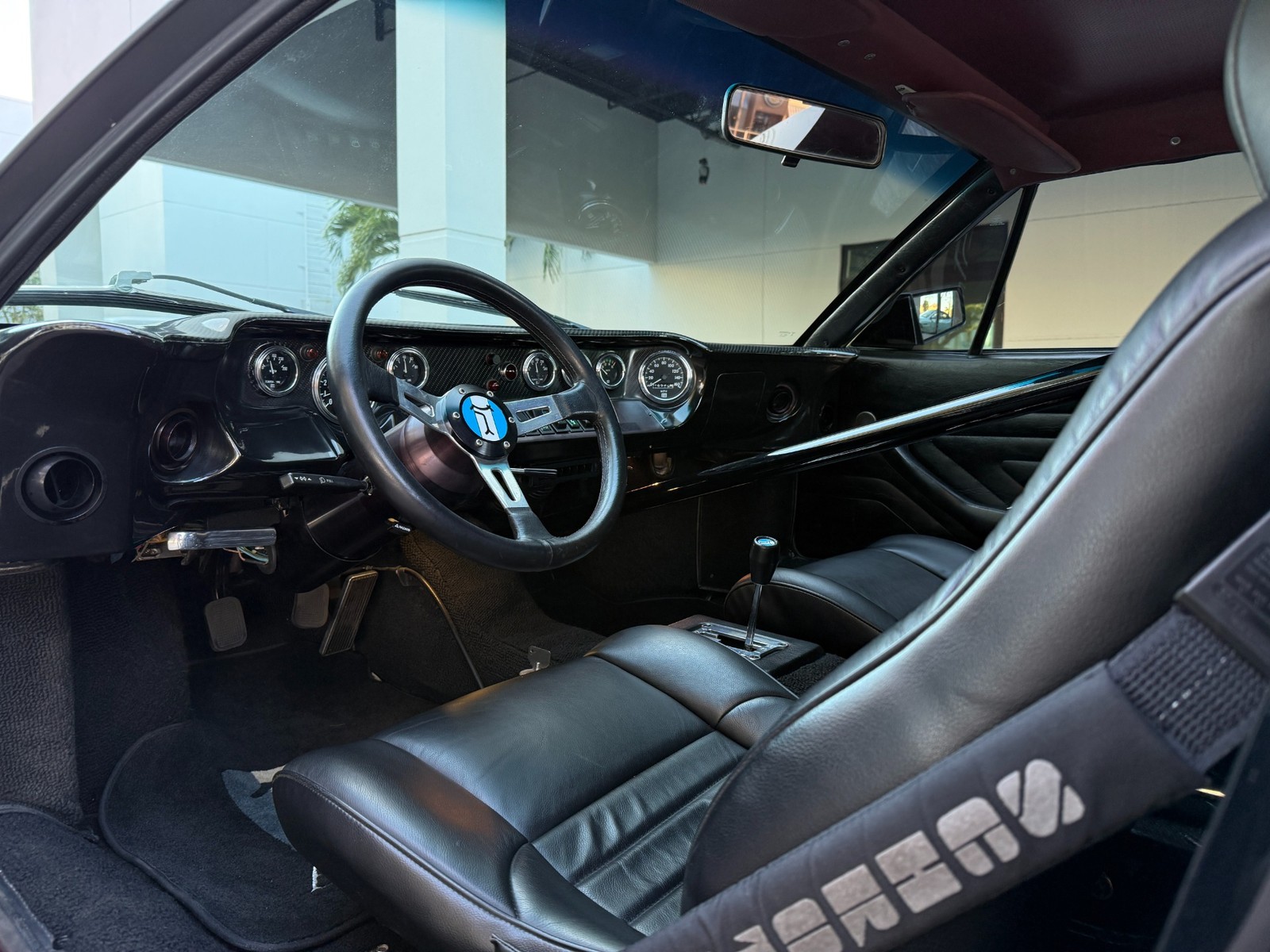 De-Tomaso-Pantera-1973-coupe-21