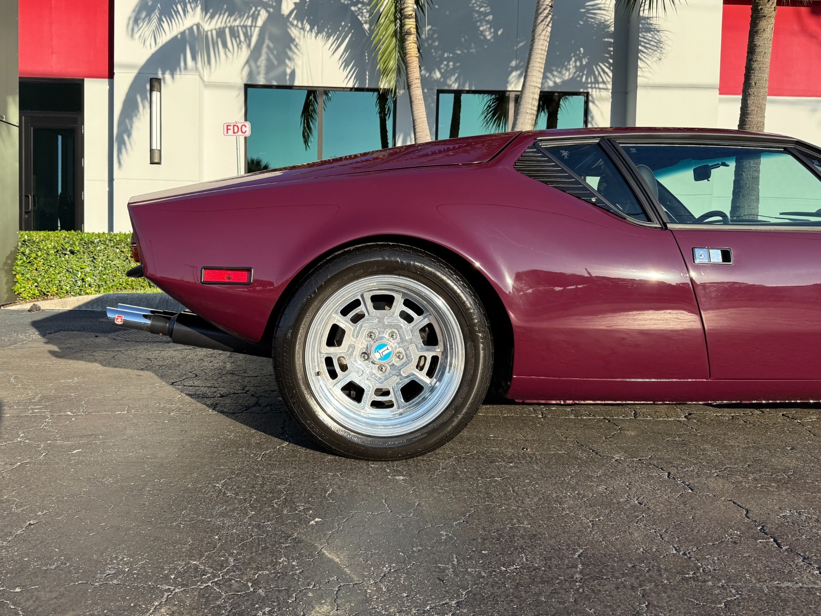 De-Tomaso-Pantera-1973-coupe-3