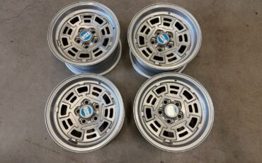 De-Tomaso-Pantera-1973-coupe-38