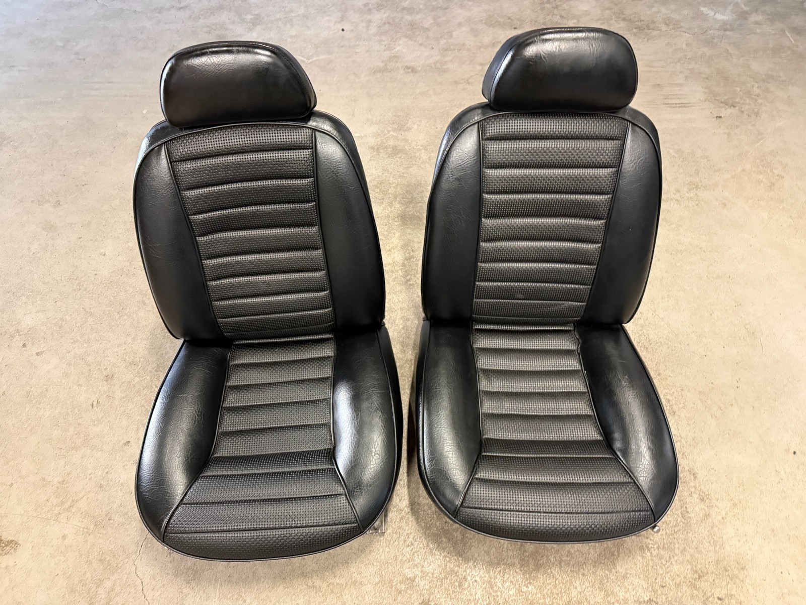 De-Tomaso-Pantera-1973-coupe-39