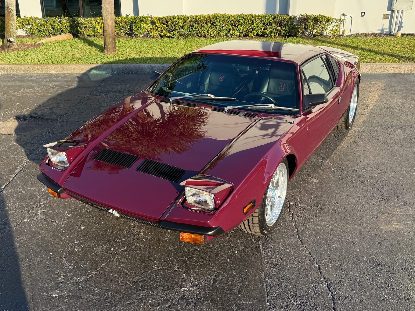 De-Tomaso-Pantera-1973-coupe-6
