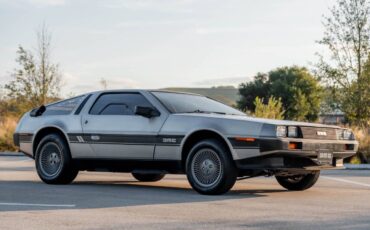 DeLorean-1981-Coupe-1