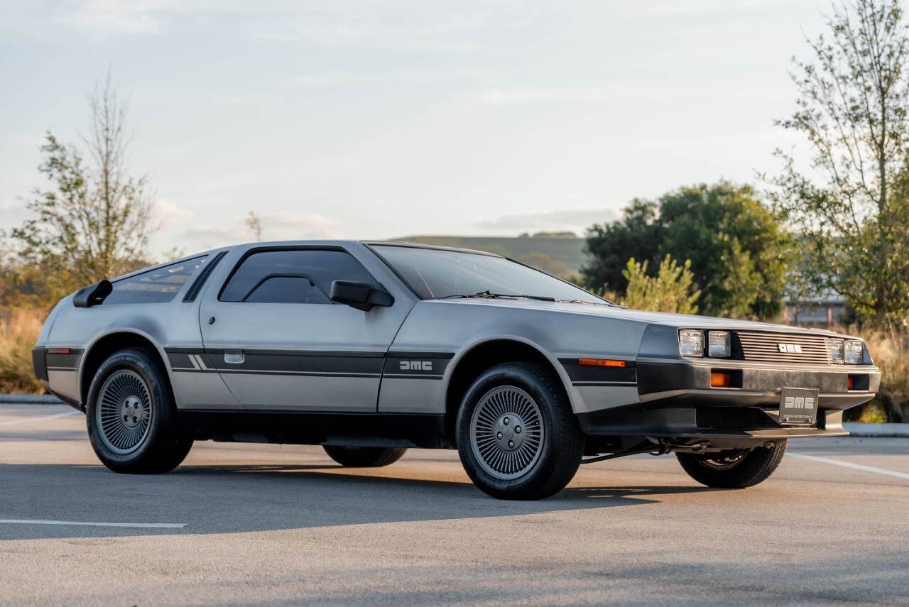 DeLorean-1981-Coupe-1