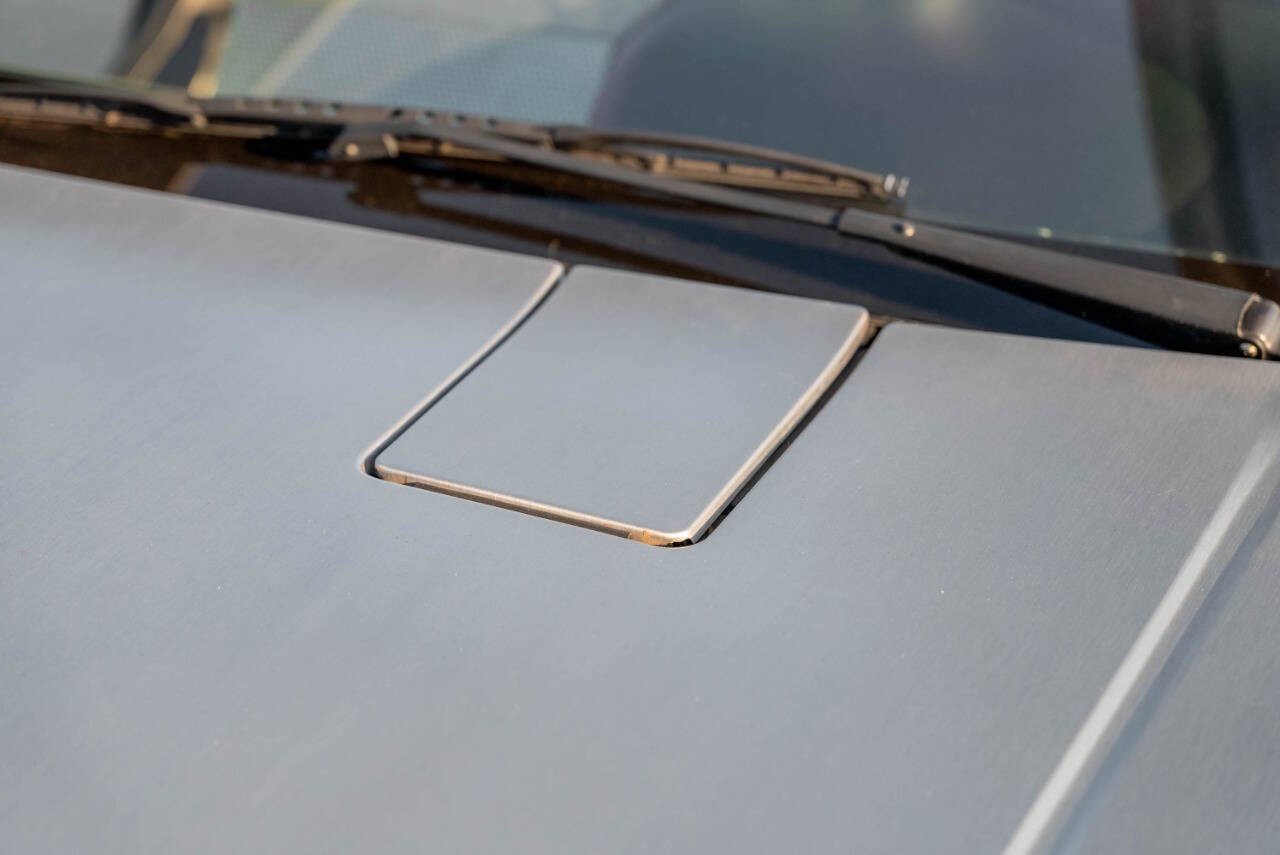 DeLorean-1981-Coupe-13