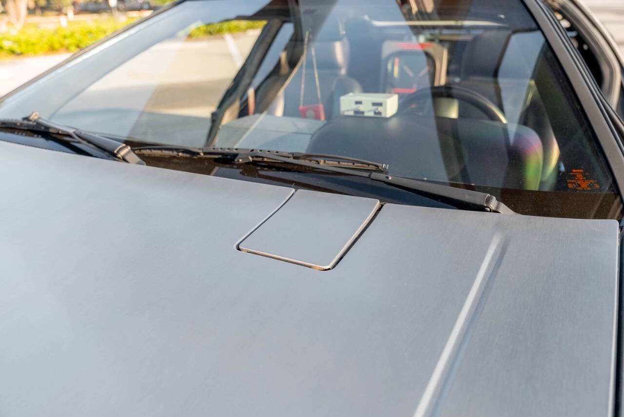 DeLorean-1981-Coupe-14