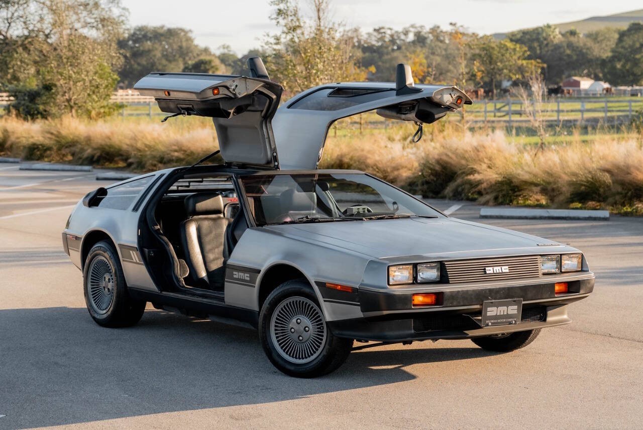 DeLorean-1981-Coupe-16