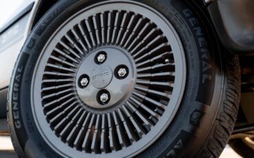 DeLorean-1981-Coupe-29
