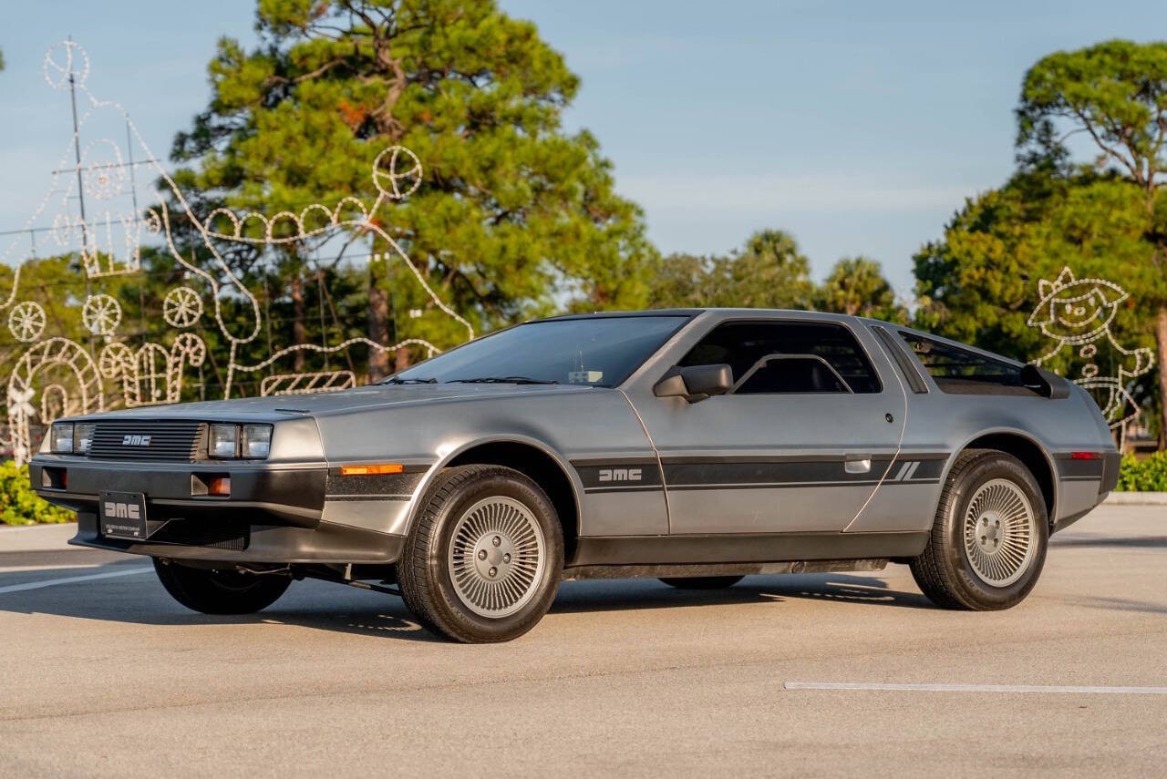 DeLorean-1981-Coupe-3