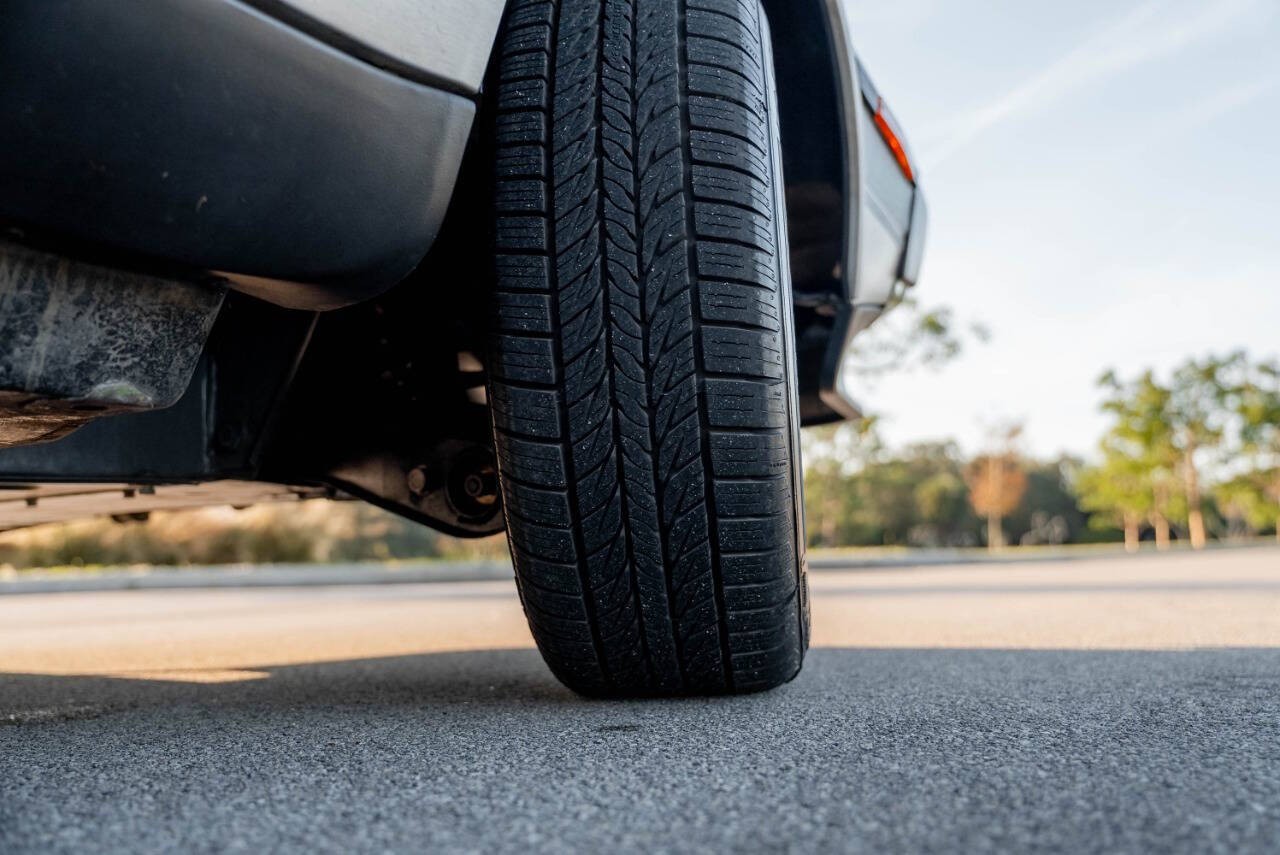 DeLorean-1981-Coupe-30