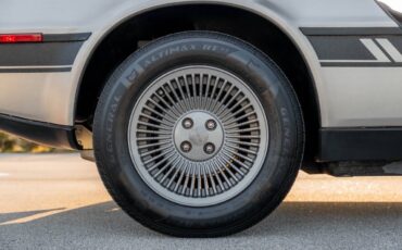 DeLorean-1981-Coupe-33