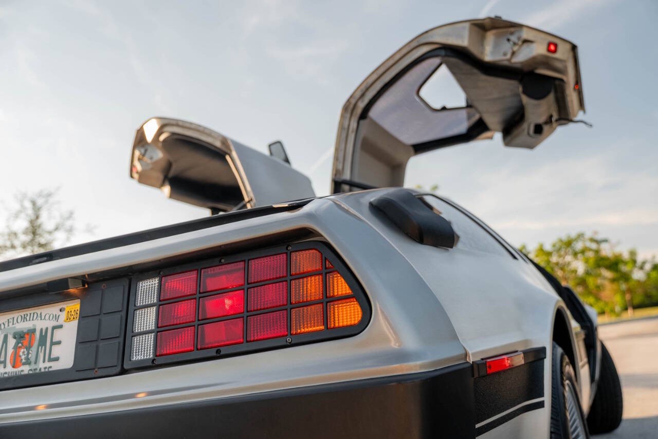 DeLorean-1981-Coupe-36