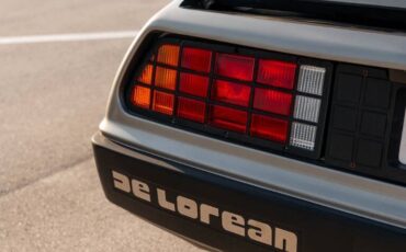 DeLorean-1981-Coupe-38