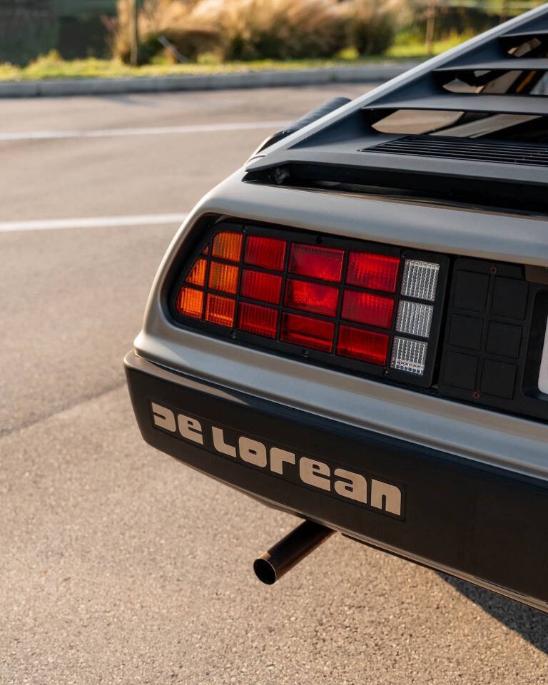 DeLorean-1981-Coupe-38