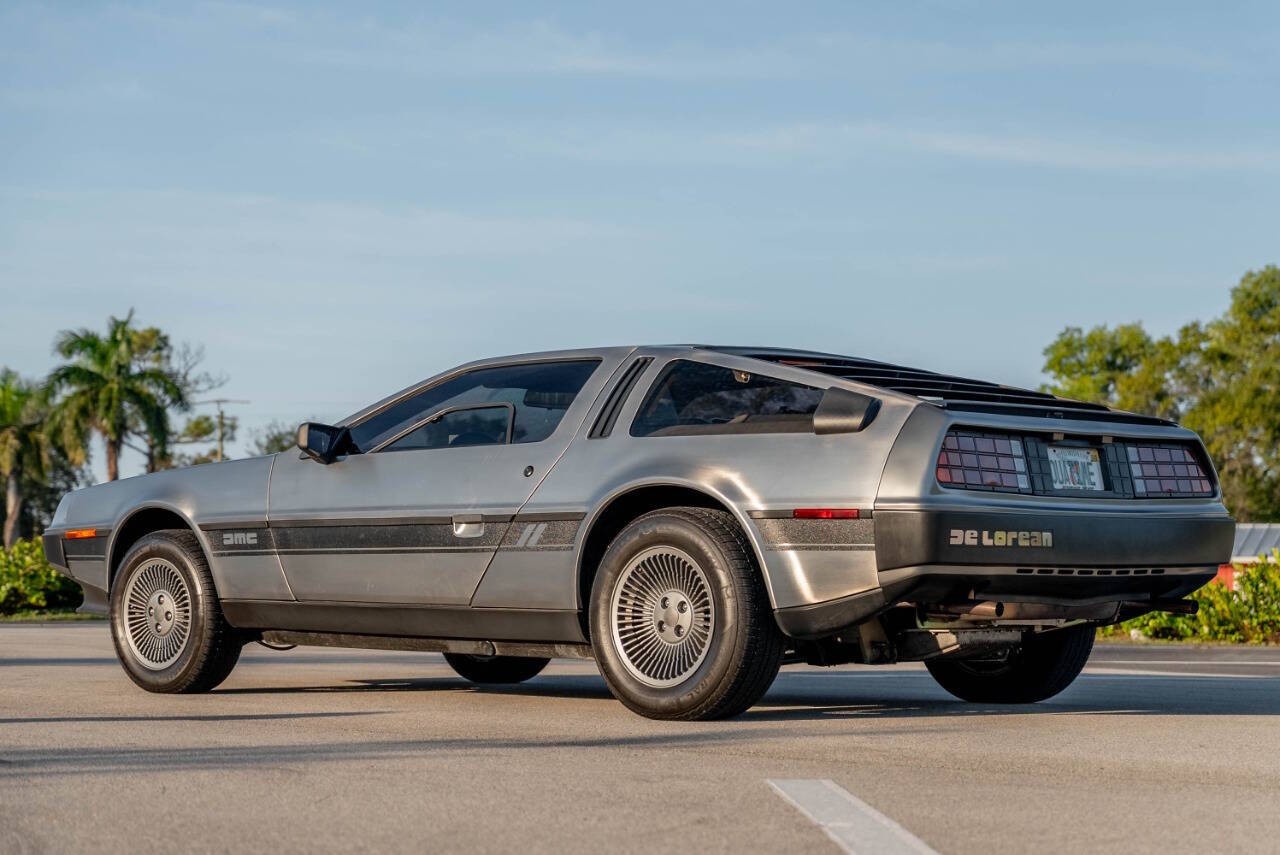 DeLorean-1981-Coupe-5
