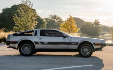 DeLorean-1981-Coupe-8