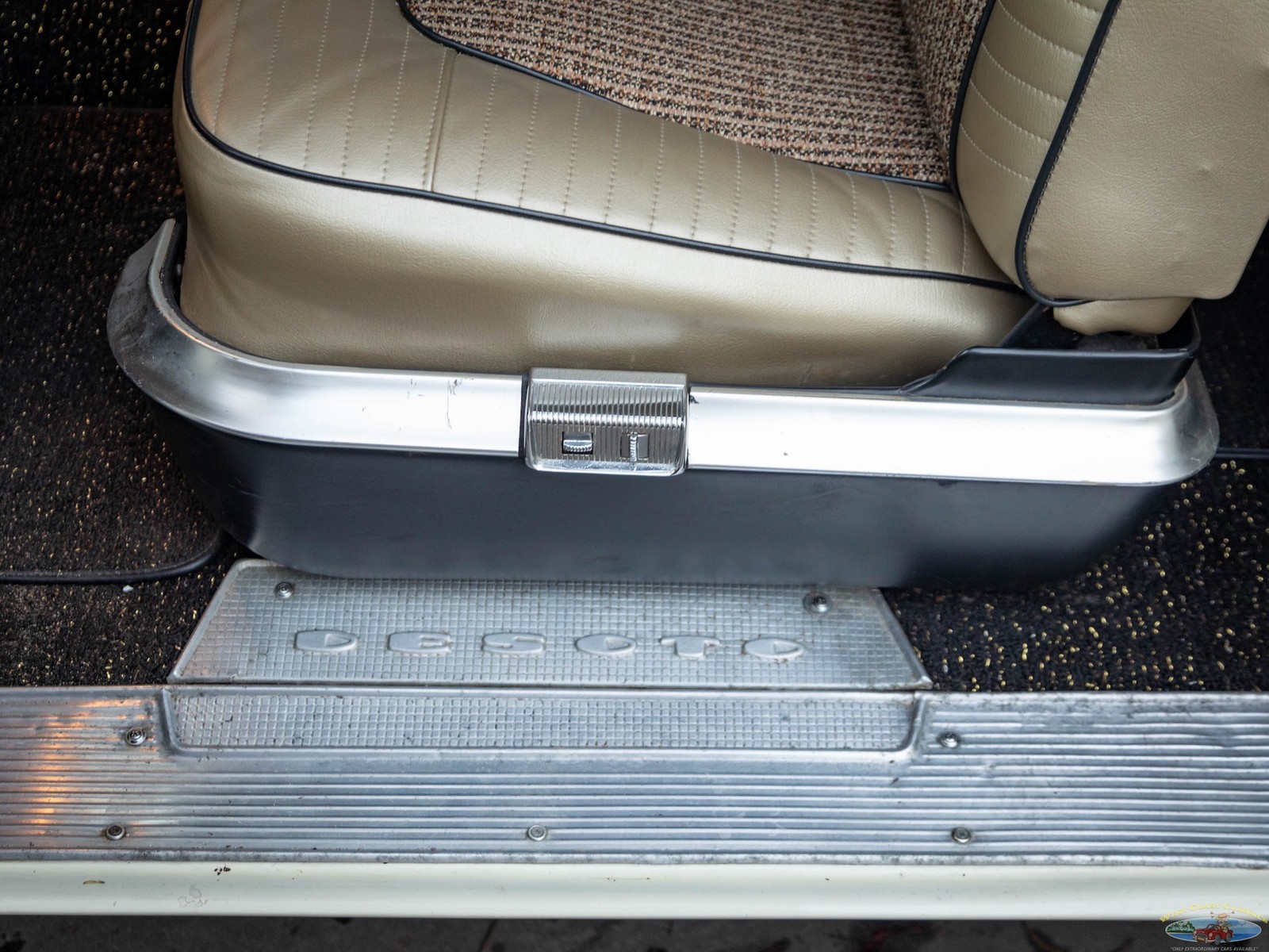 DeSoto-1956-2-Door-Hardtop-32