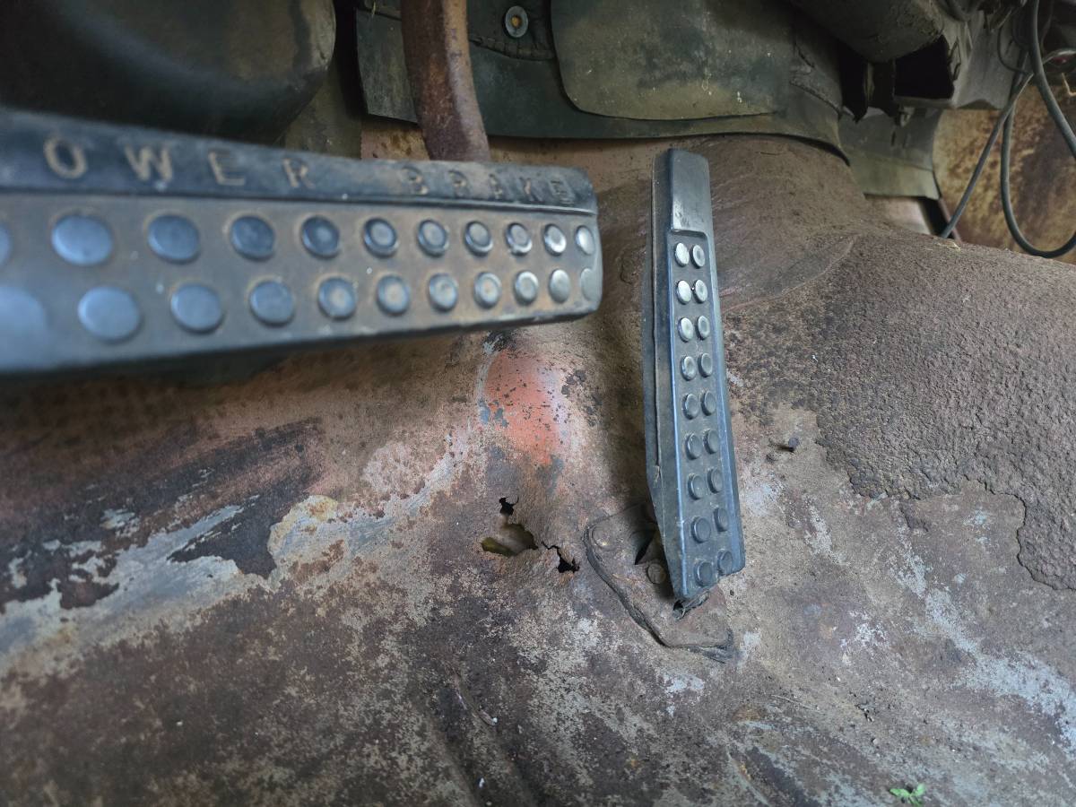 Desoto-fireflite-1960-red-4