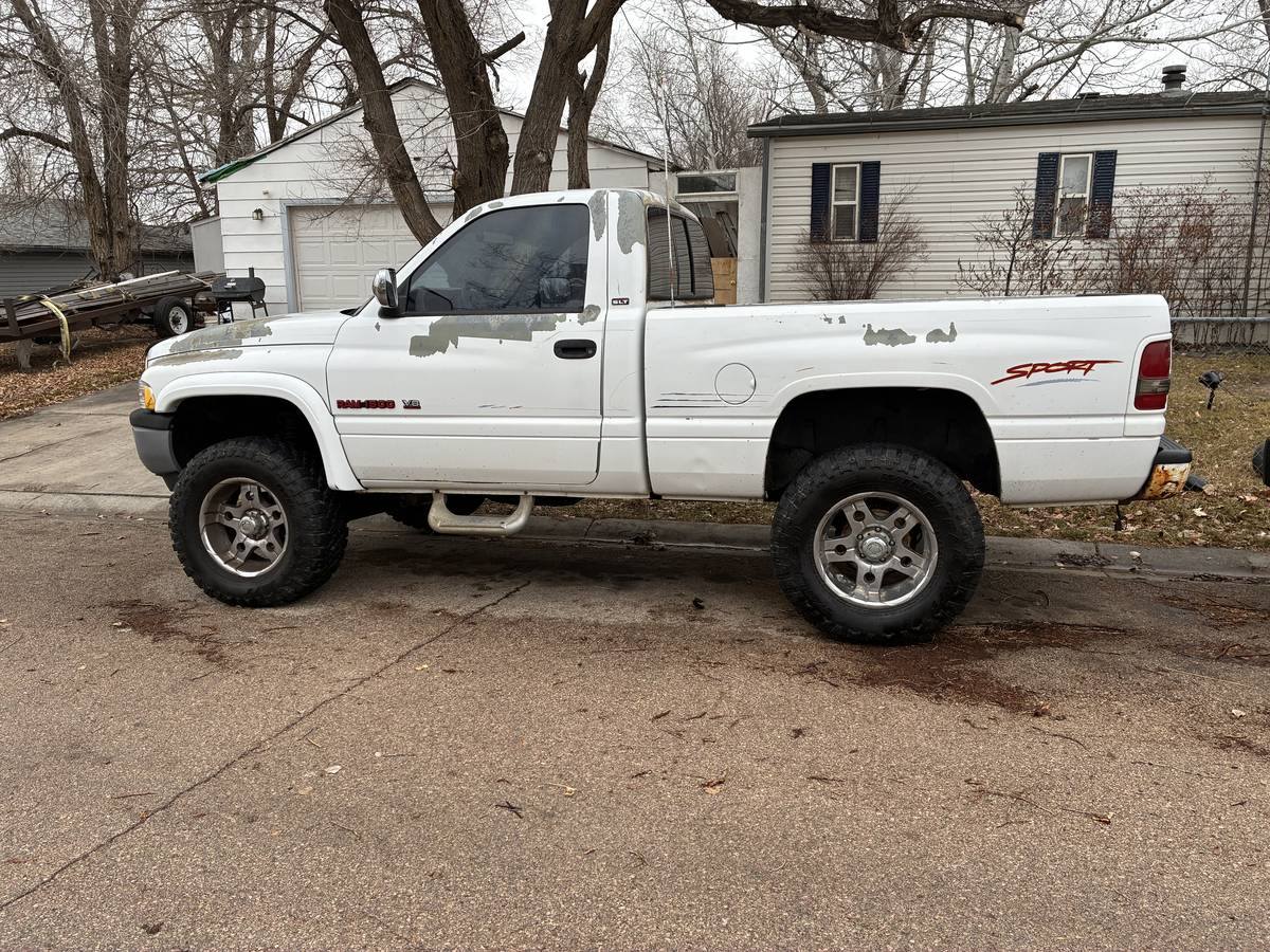 Dodge-1500-sport-4x4-1996-white-3