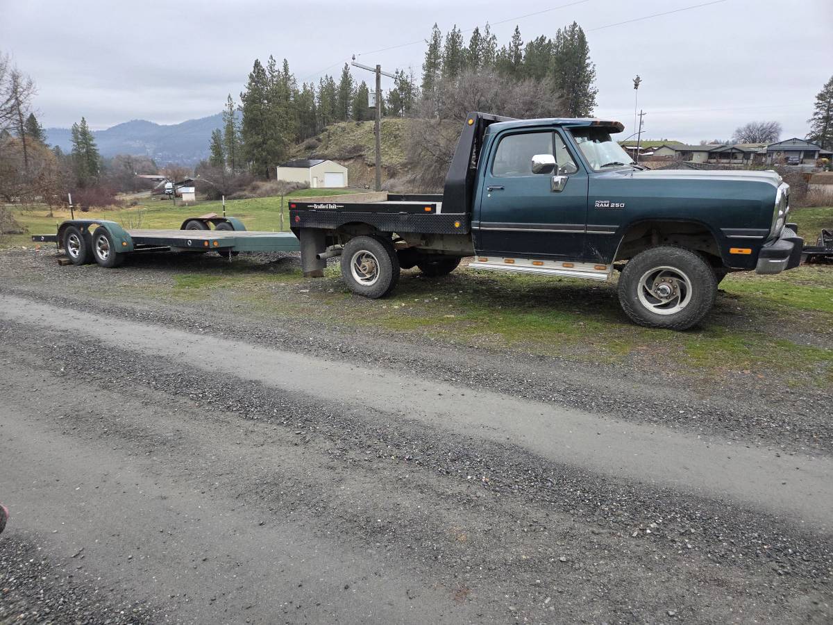 Dodge-2500-diesel-1993-green