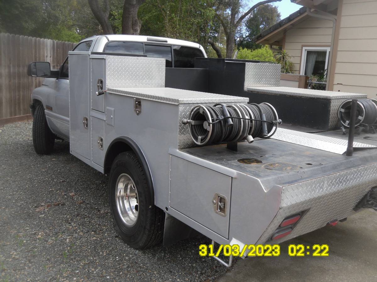 Dodge-3500-diesel-dually-1996-silver-1