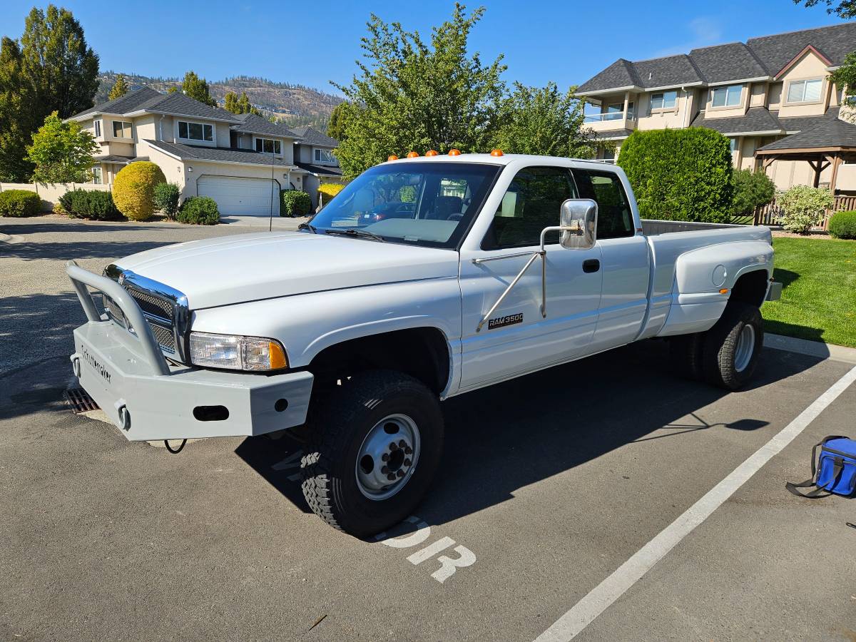 Dodge-3500-quadcab-dually-4x4-diesel-1996-white-3