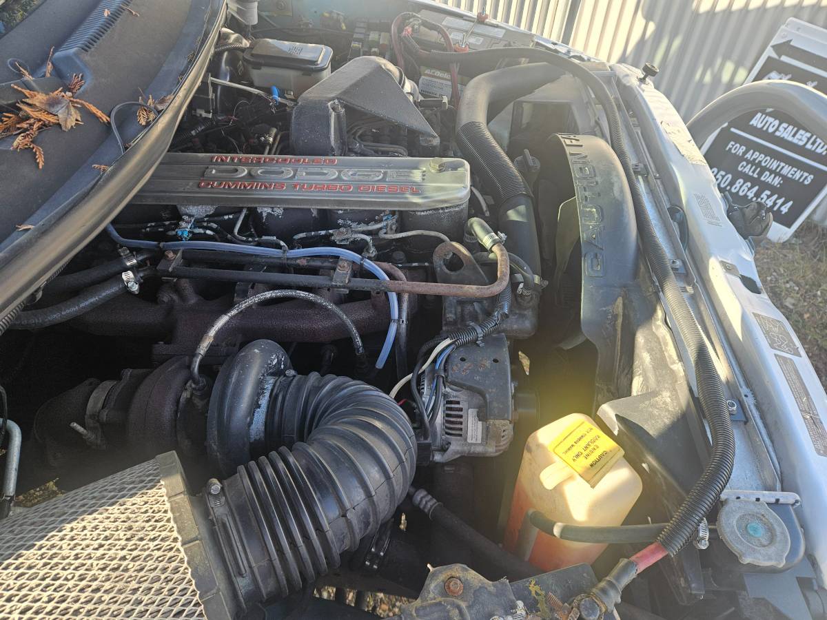 Dodge-3500-quadcab-dually-4x4-diesel-1996-white-8