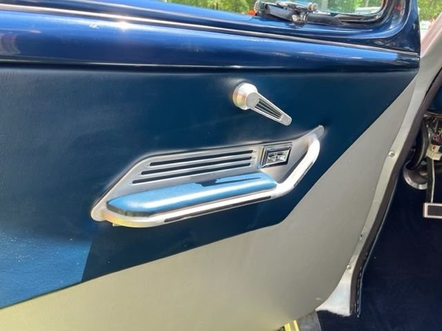 Dodge-Business-Coupe-1948-19