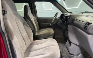 Dodge-Caravan-1995-Mini-Passenger-Van-14