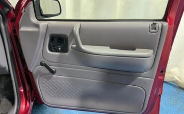 Dodge-Caravan-1995-Mini-Passenger-Van-18