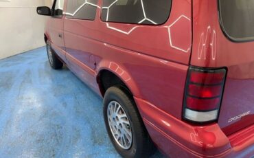 Dodge-Caravan-1995-Mini-Passenger-Van-24