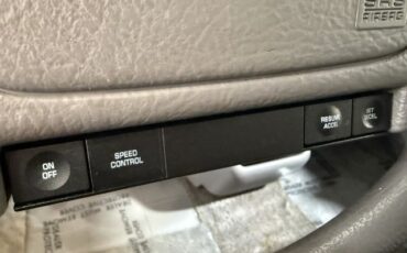 Dodge-Caravan-1995-Mini-Passenger-Van-32