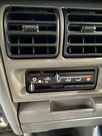 Dodge-Caravan-1995-Mini-Passenger-Van-34