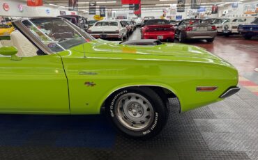 Dodge-Challenger-1970-15