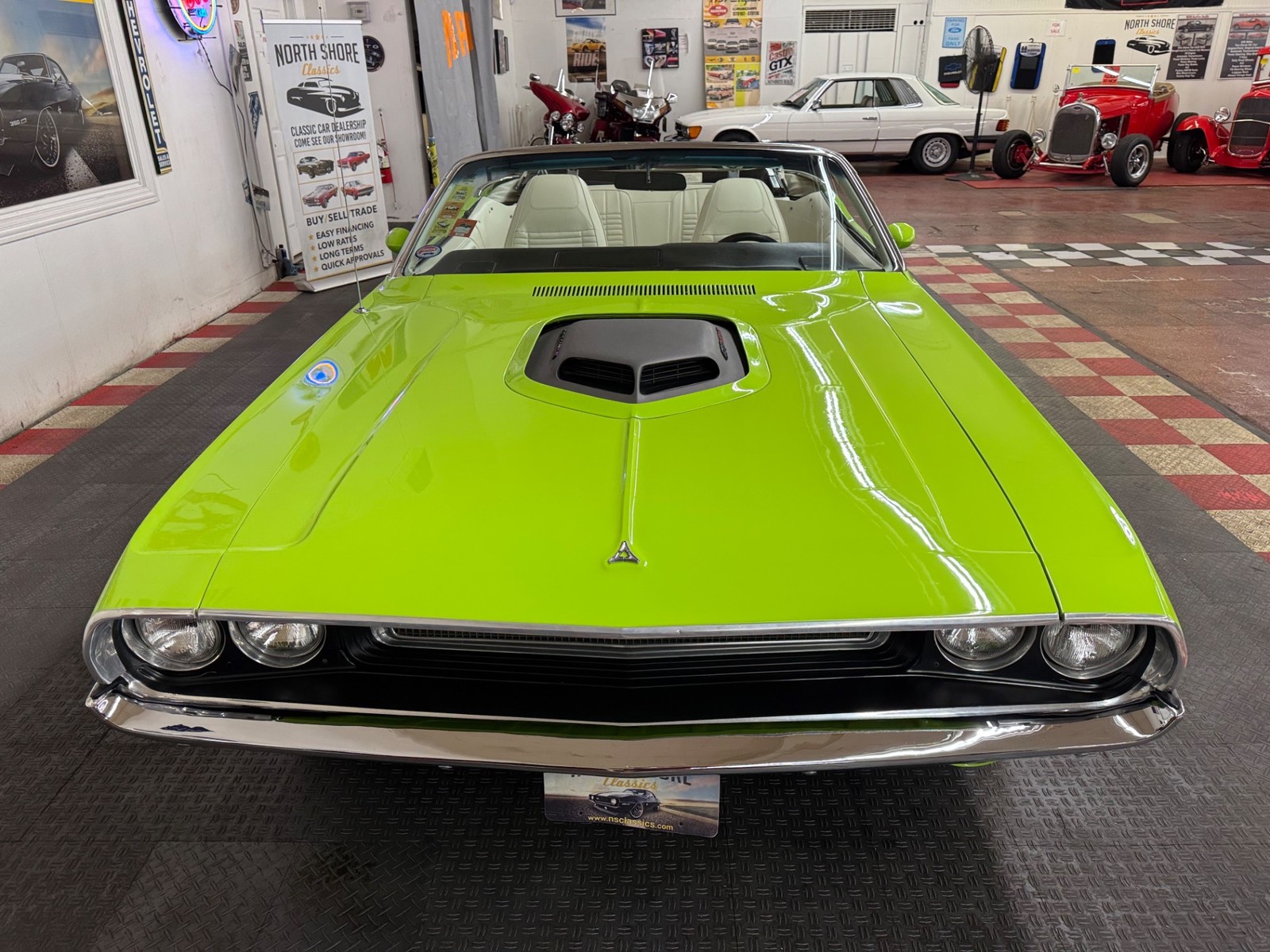 Dodge-Challenger-1970-17