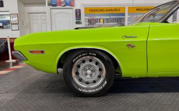 Dodge-Challenger-1970-23