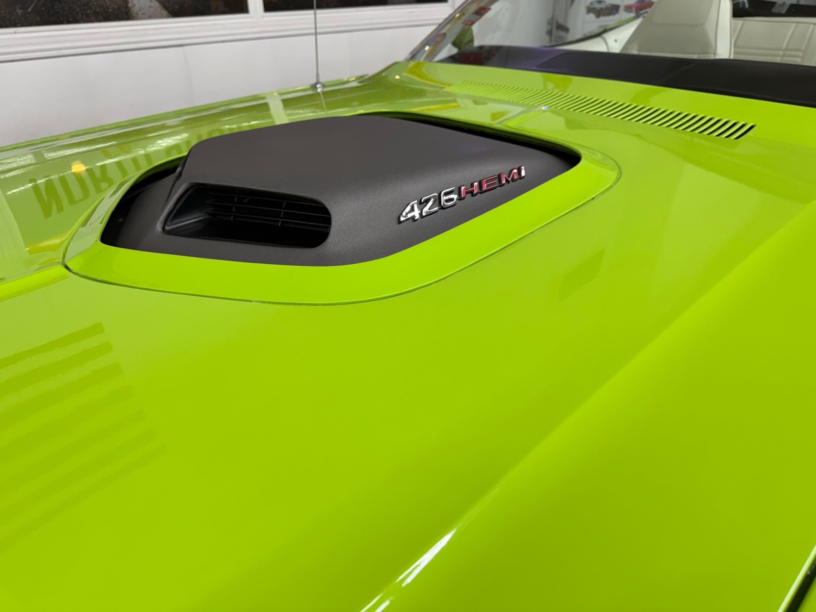 Dodge-Challenger-1970-25