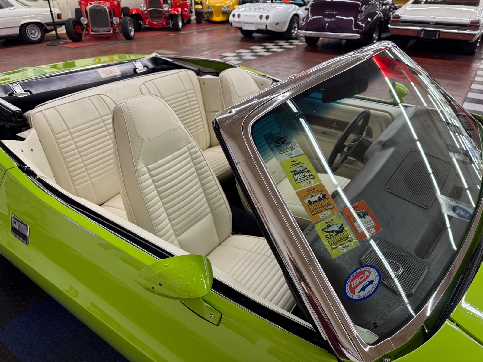 Dodge-Challenger-1970-38