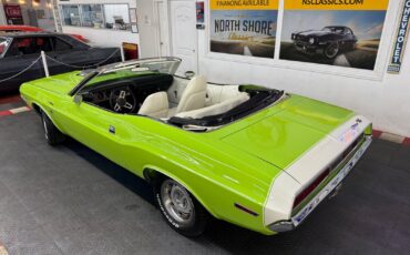 Dodge-Challenger-1970-4