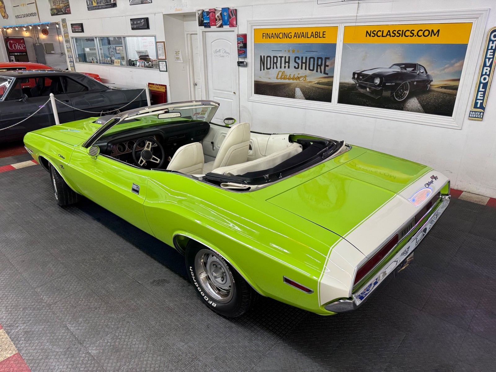 Dodge-Challenger-1970-4