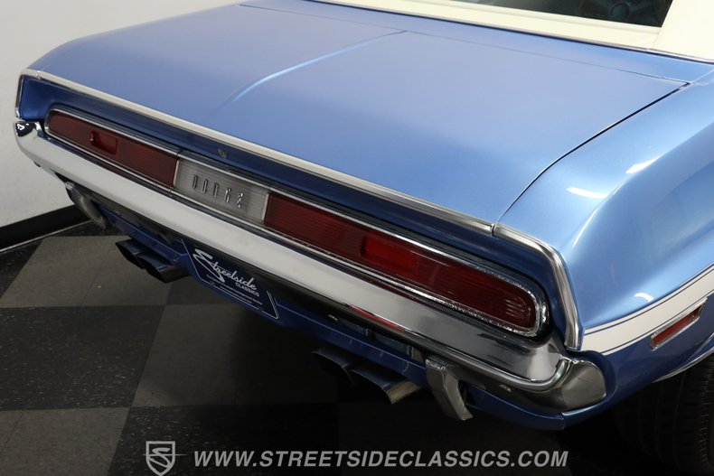 Dodge-Challenger-1970-Blue-Blue-28