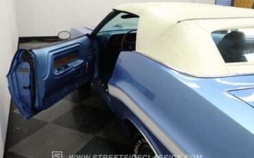 Dodge-Challenger-1970-Blue-Blue-35