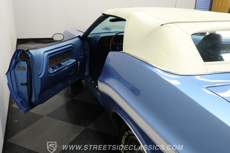 Dodge-Challenger-1970-Blue-Blue-35