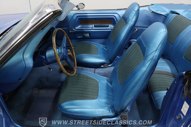 Dodge-Challenger-1970-Blue-Blue-37